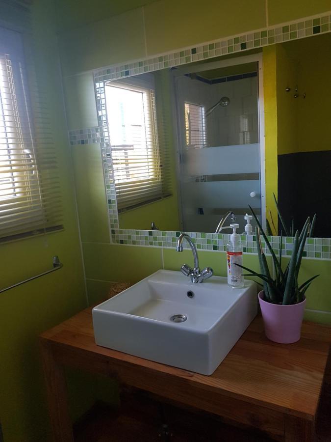 Chez Patricia & Denis Bed & Breakfast Flassans-sur-Issole Bagian luar foto