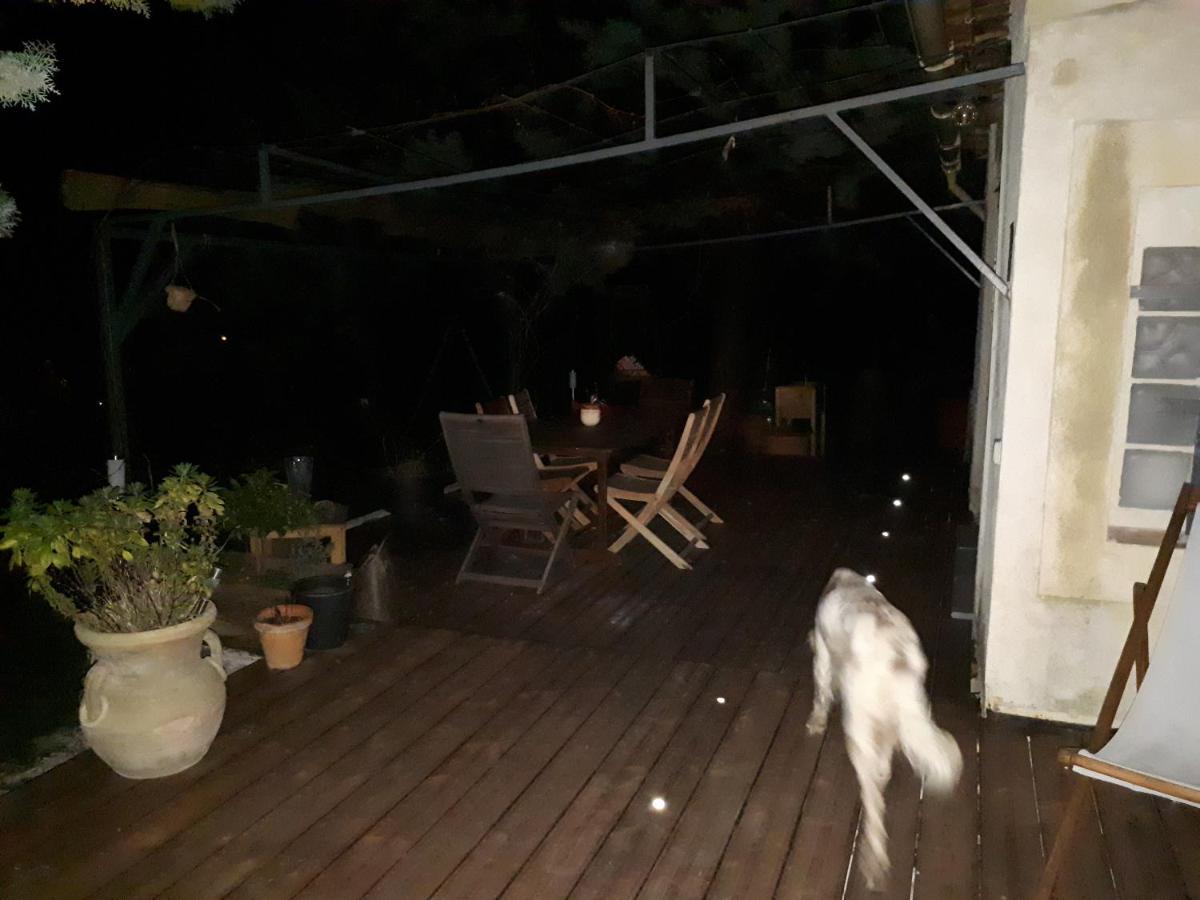 Chez Patricia & Denis Bed & Breakfast Flassans-sur-Issole Bagian luar foto